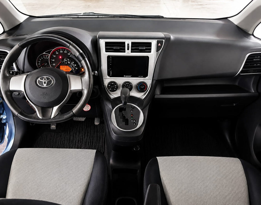 🚗✨ TOYOTA RACTIS LEPICE 2010