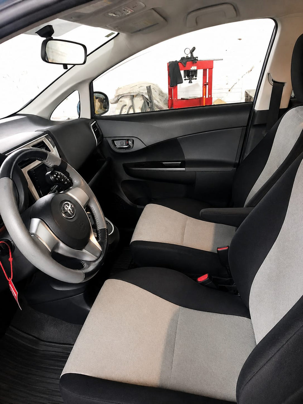 🚗✨ TOYOTA RACTIS LEPICE 2010
