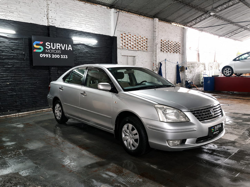 TOYOTA PREMIO 2004