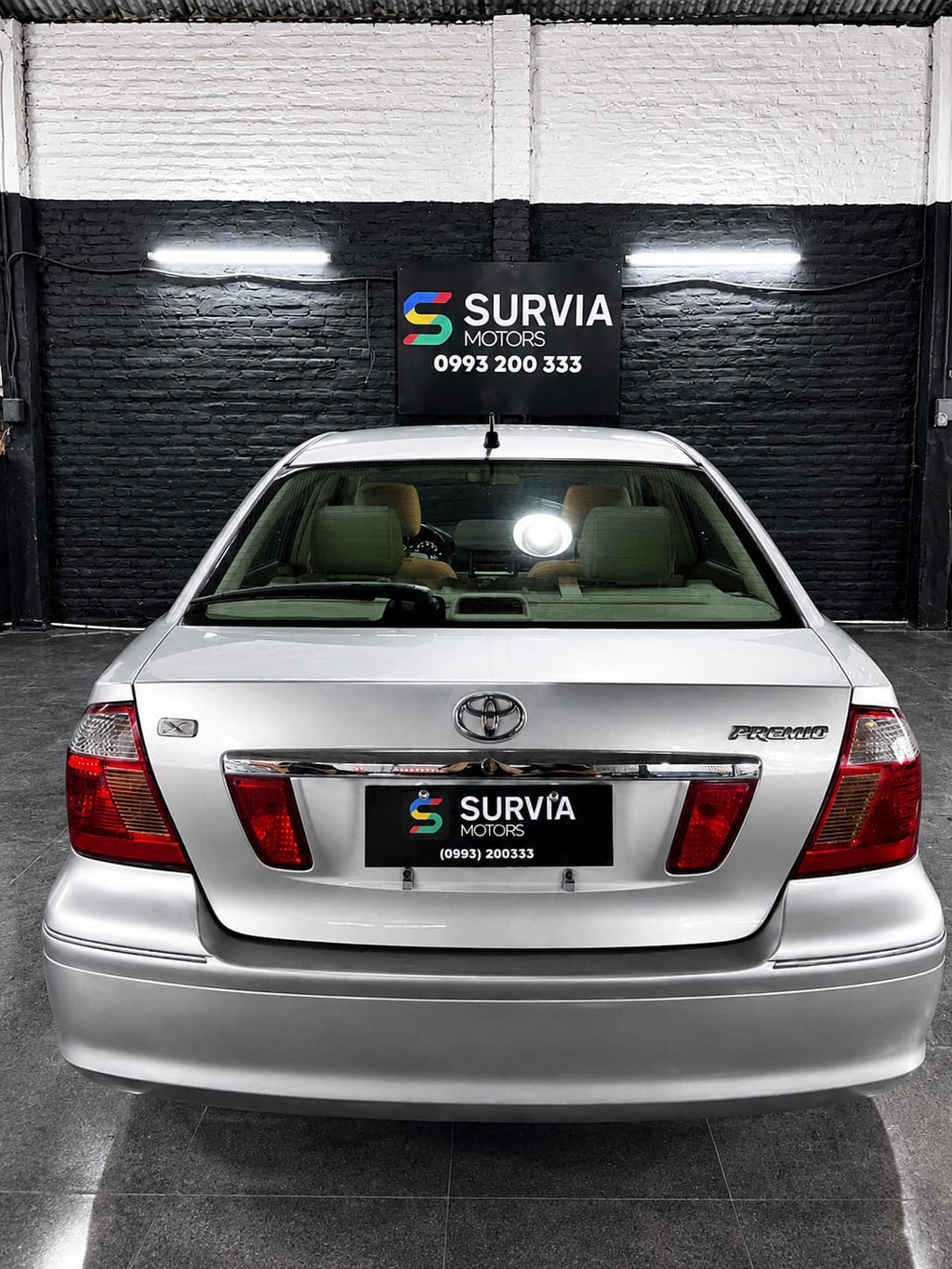 TOYOTA PREMIO 2004