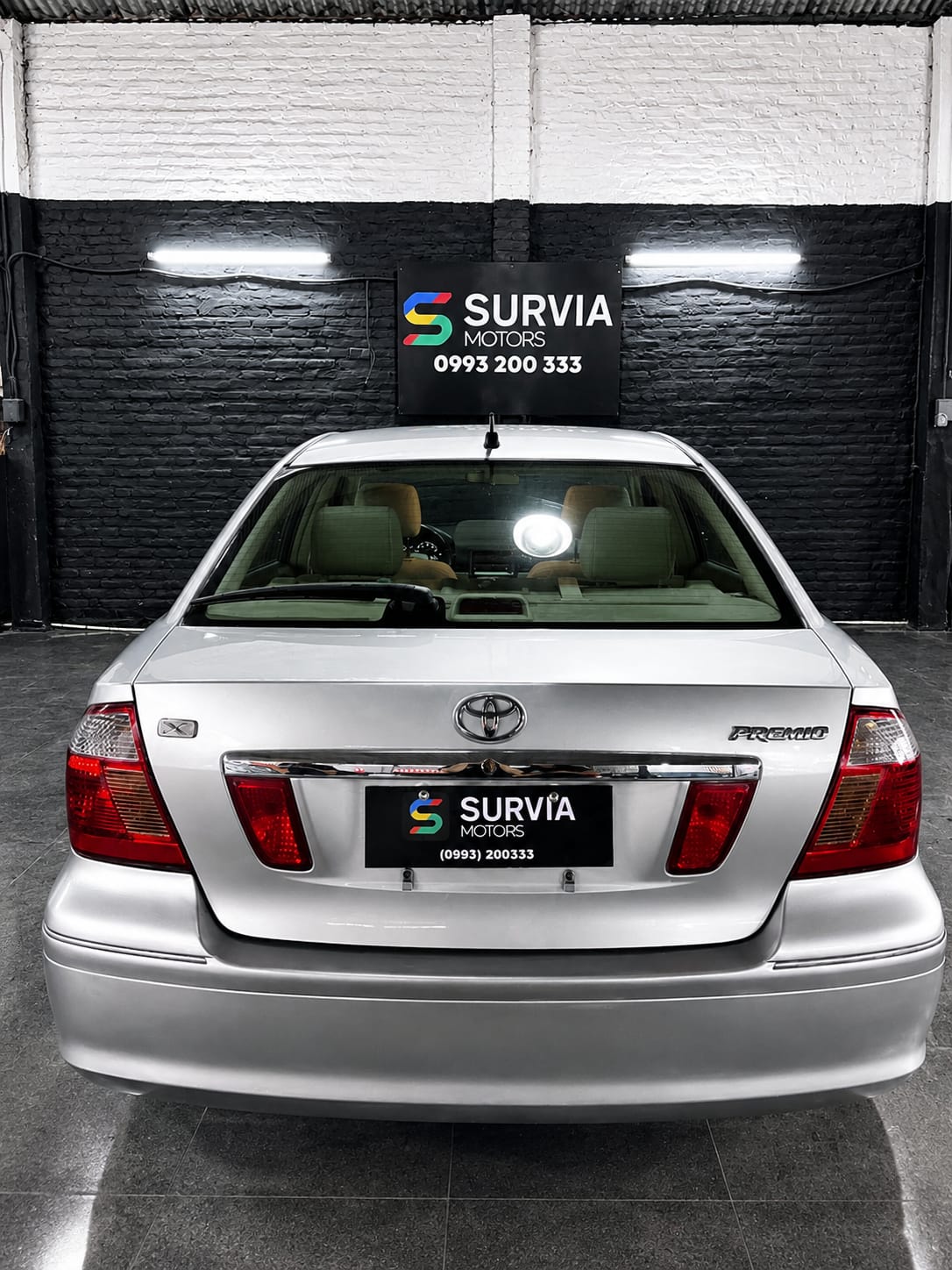 TOYOTA PREMIO 2004
