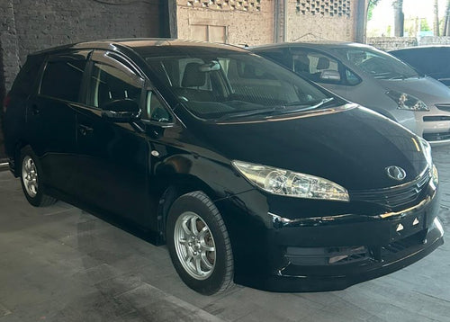 TOYOTA WISH 2011
