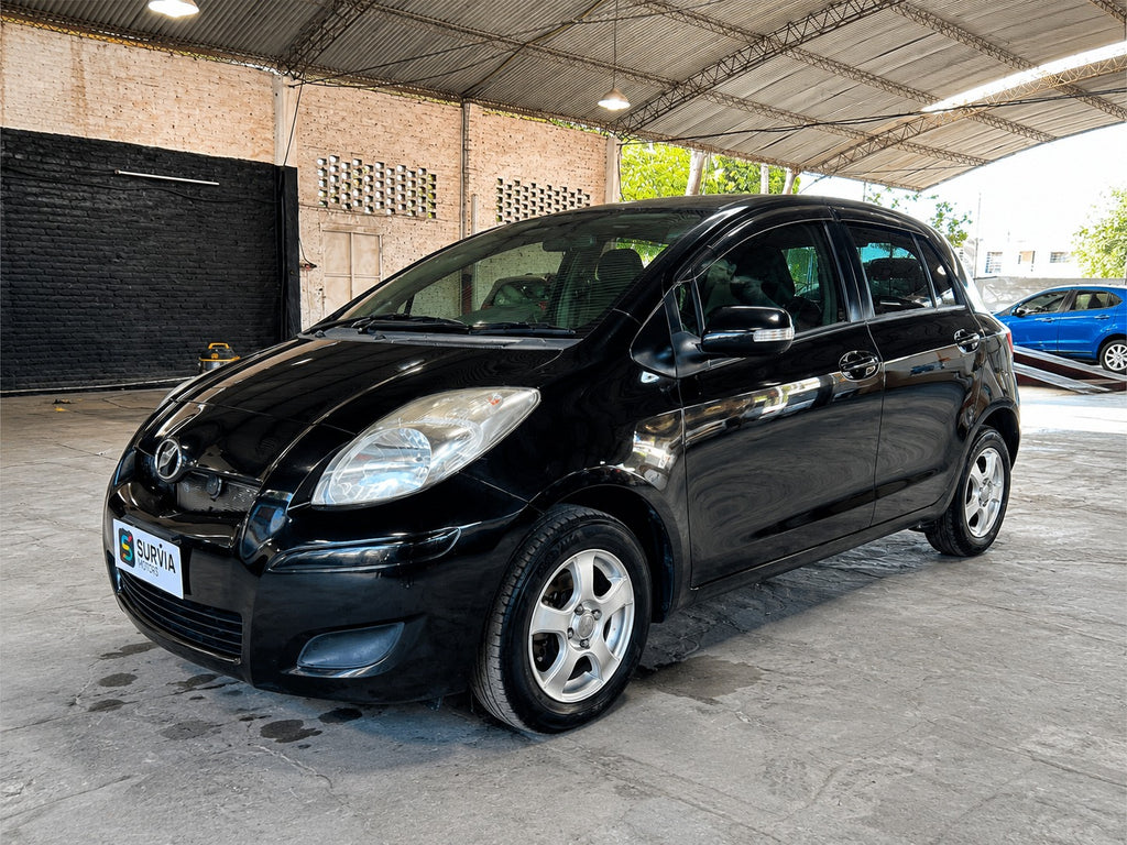 TOYOTA VITZ 2009