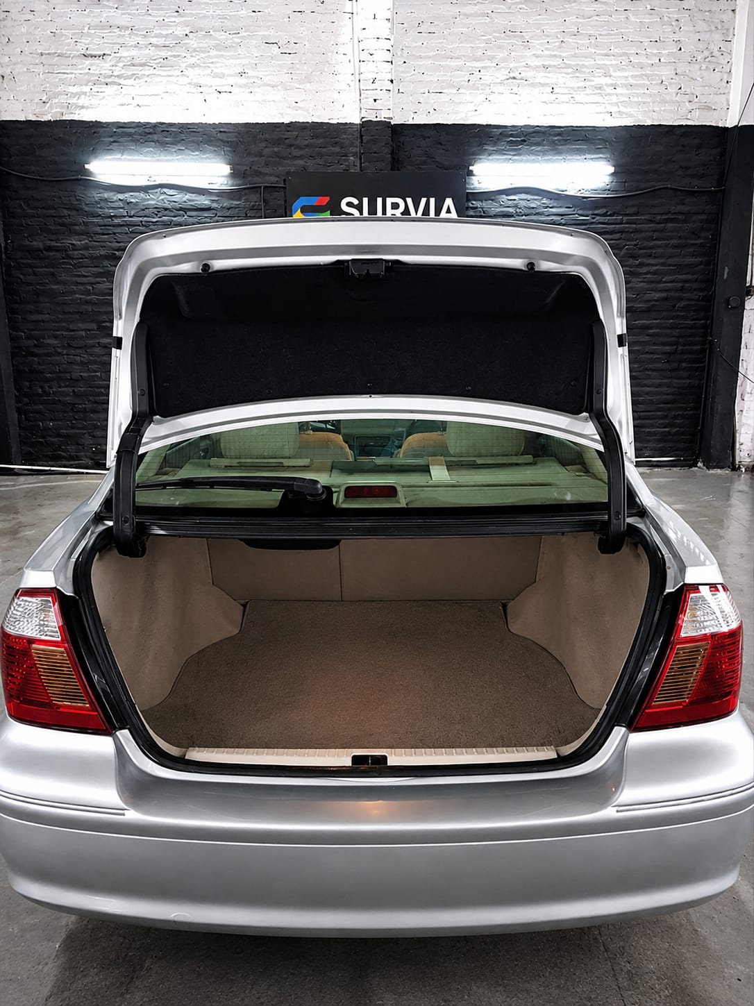 TOYOTA PREMIO 2004